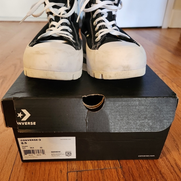 Converse Black/White Lugged High tops Size 8.5 - Picture 2 of 7